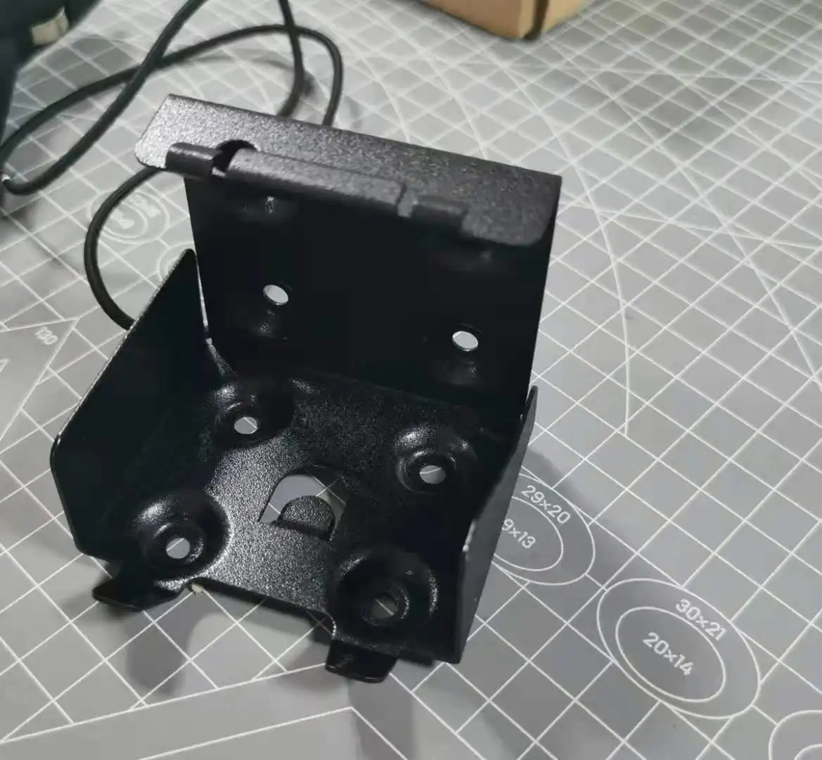 Vehicular and In-car charger RLN6433 FIT IN XIR P8268 XIR P6600 XIR P8668i GP328D GP338D XPR6550 XPR6350 XPR3300 XPR3300E - Image 5